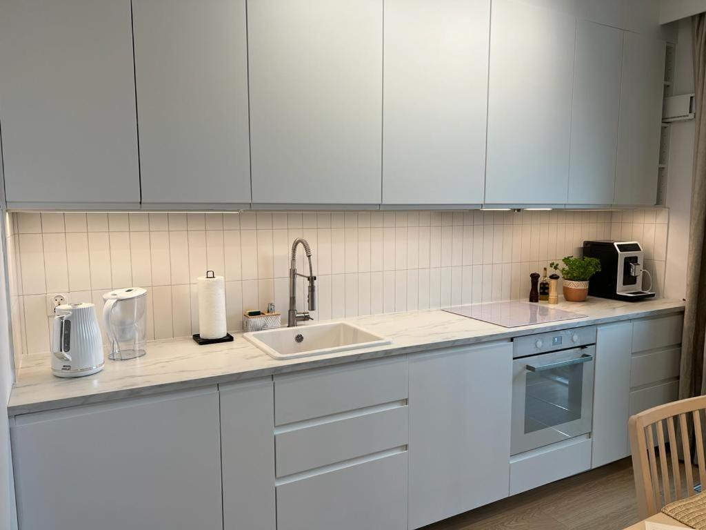 Modern Vero Apartments Yacht Park กดิเนีย ภายนอก รูปภาพ