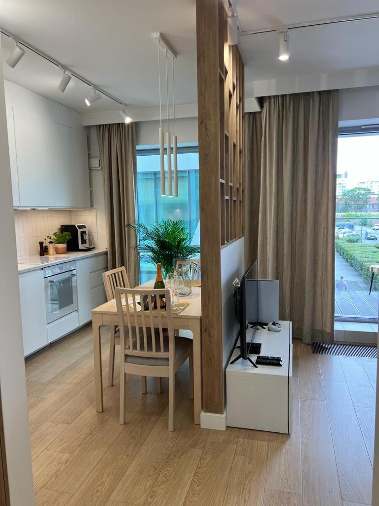 Modern Vero Apartments Yacht Park กดิเนีย ภายนอก รูปภาพ